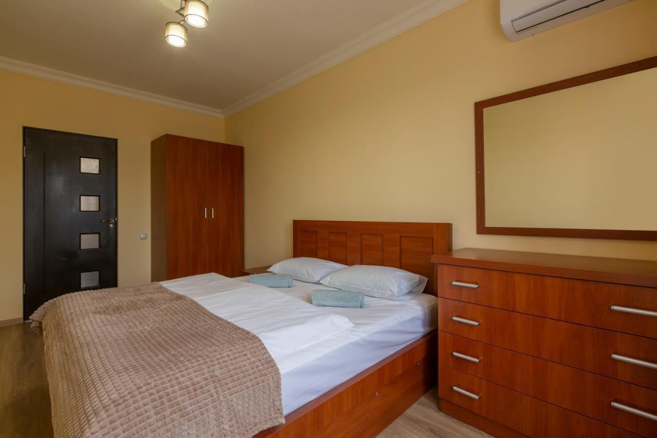 Umba Apartment N5 - Balcony And Mount Ararat View Yerevan Bagian luar foto